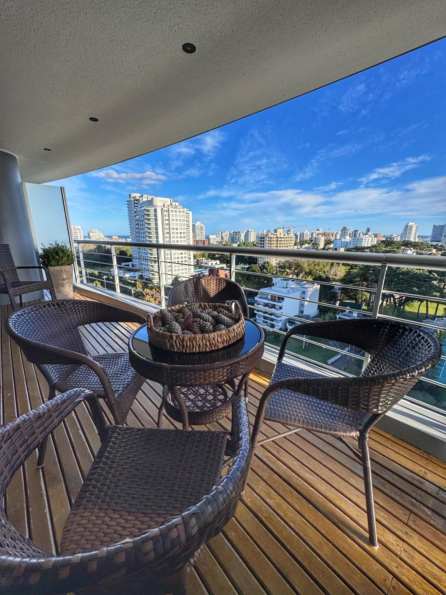 Apartamentos Torre Tressesenta ปุนตา เดล เอสเต ห้อง รูปภาพ