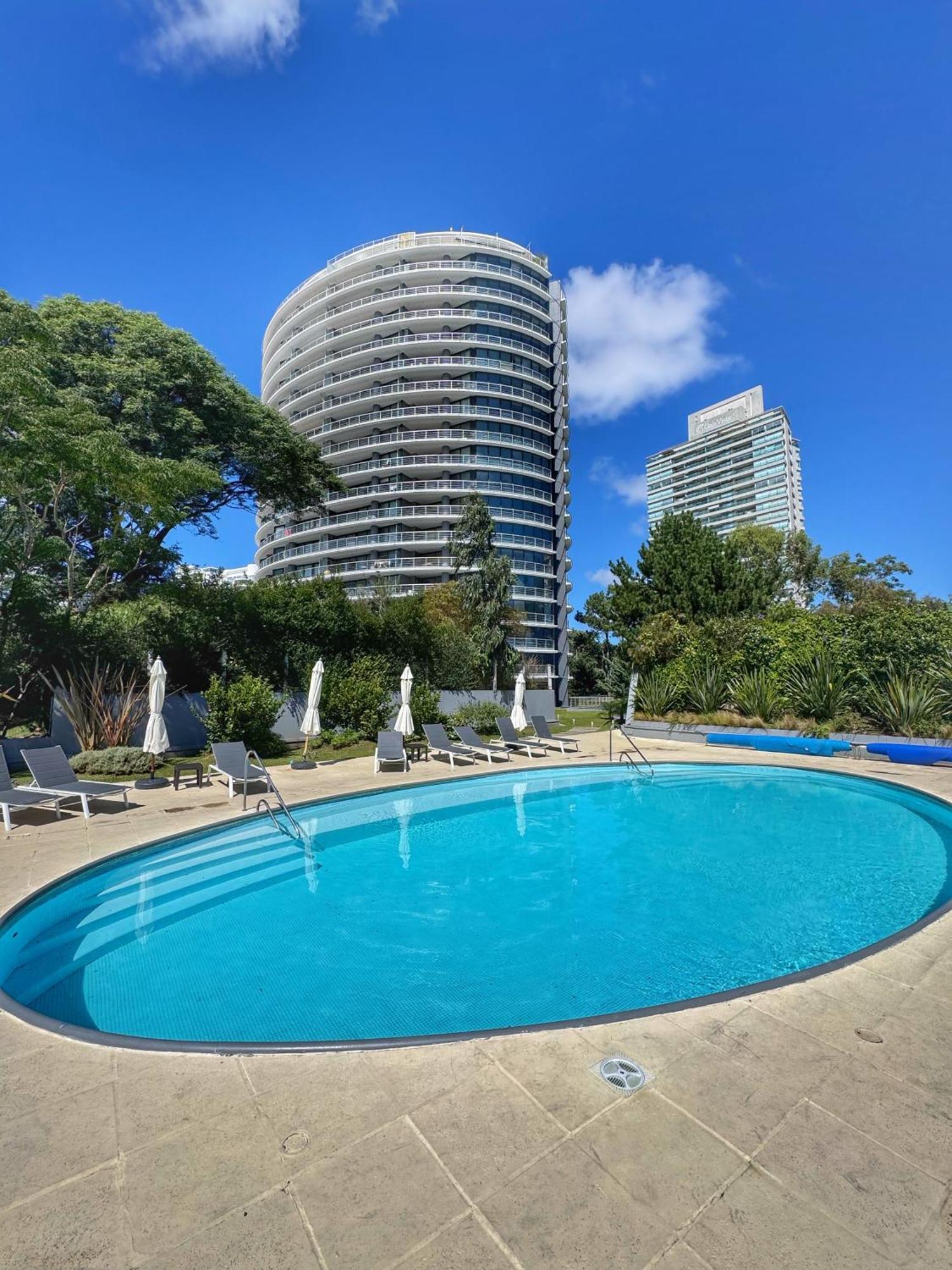 Apartamentos Torre Tressesenta ปุนตา เดล เอสเต ภายนอก รูปภาพ